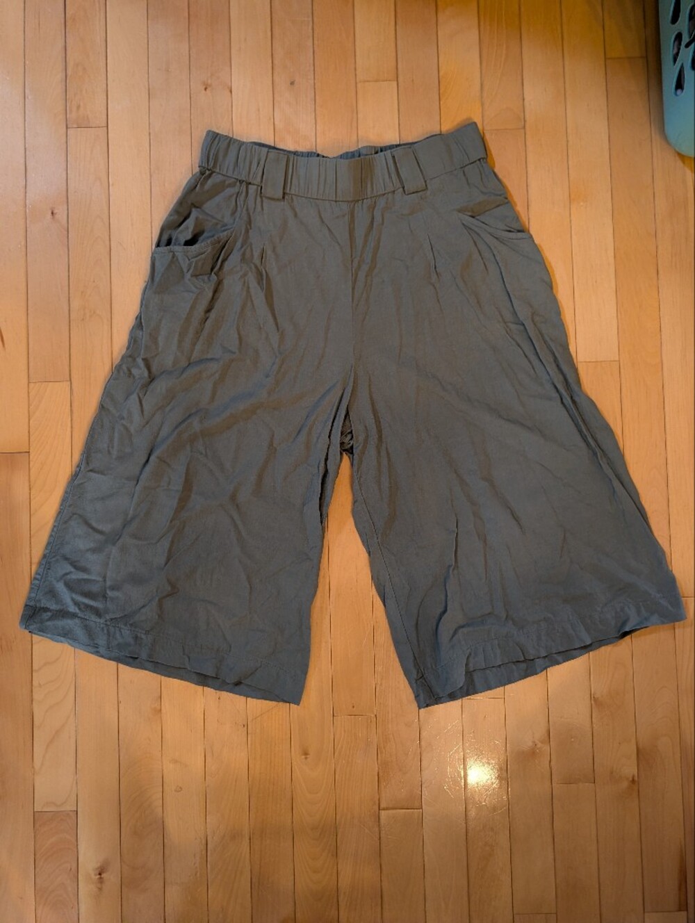 Cokluch Wide Leg Capris